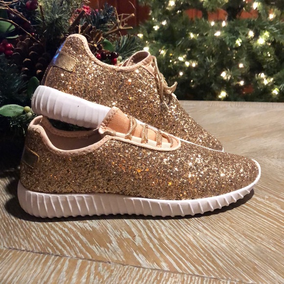 Rose gold bling tennis shoes  Size 10 - Picture 1 of 4